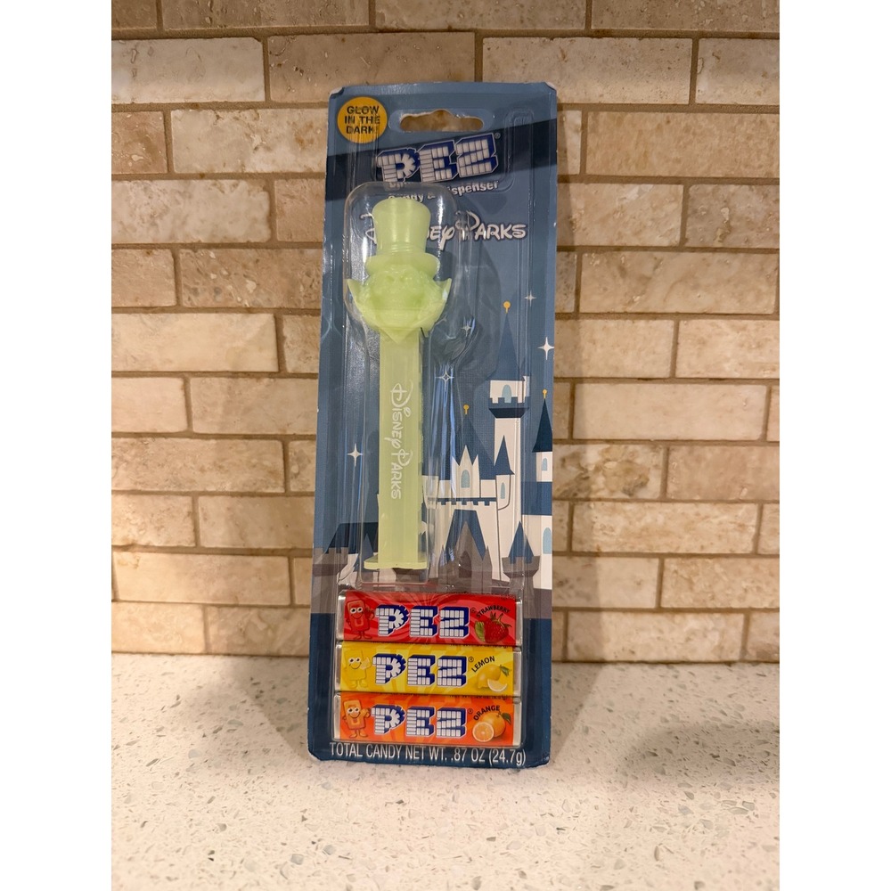 Disney Parks 2025 Haunted Mansion Hatbox Ghost Glow Dark Pez Dispenser NEW